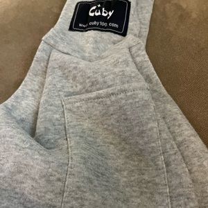 Cuby Heather Gray Hands Free Small Dog Carrier/Papoose